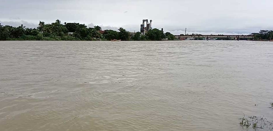 নিম্নাঞ্চলে বন্যা