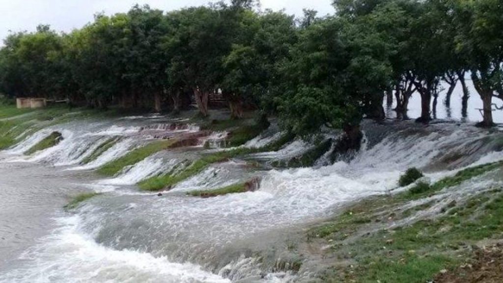 মৌলভীবাজার ও নেত্রকোণায় নিম্নাঞ্চলে বন্যা