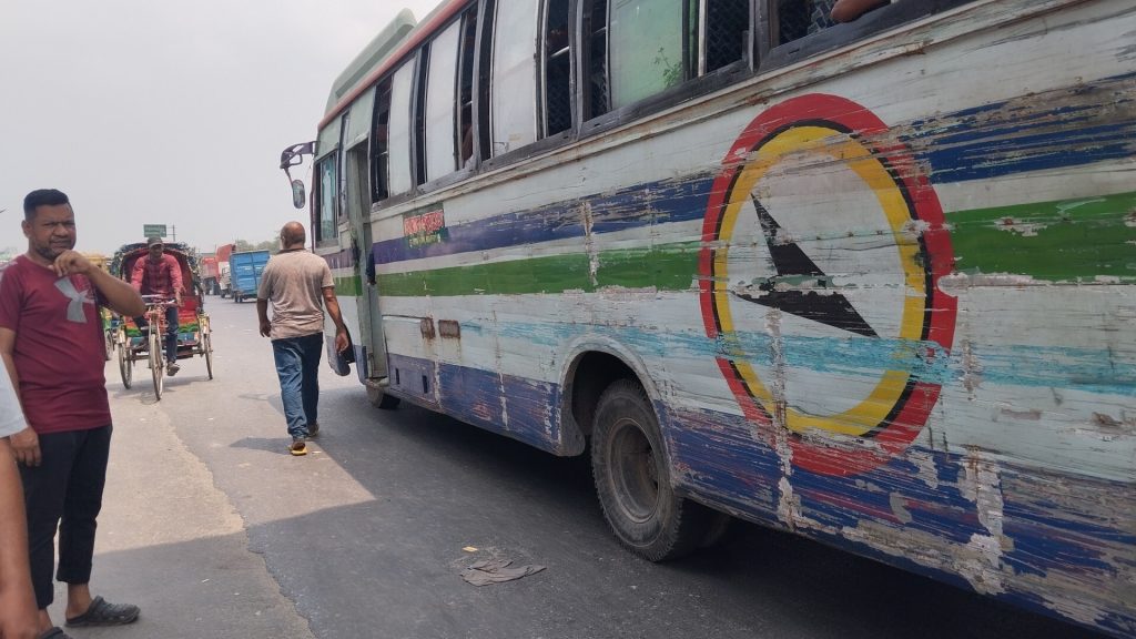 ঘোষণার আগেই বেড়েছে বাস ভাড়া