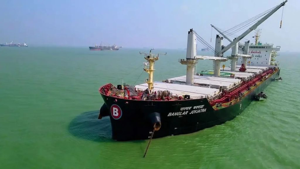 হরমুজ প্রণালি পার হওয়ার অনুমিত পায়নি বাংলাদেশি জাহাজ