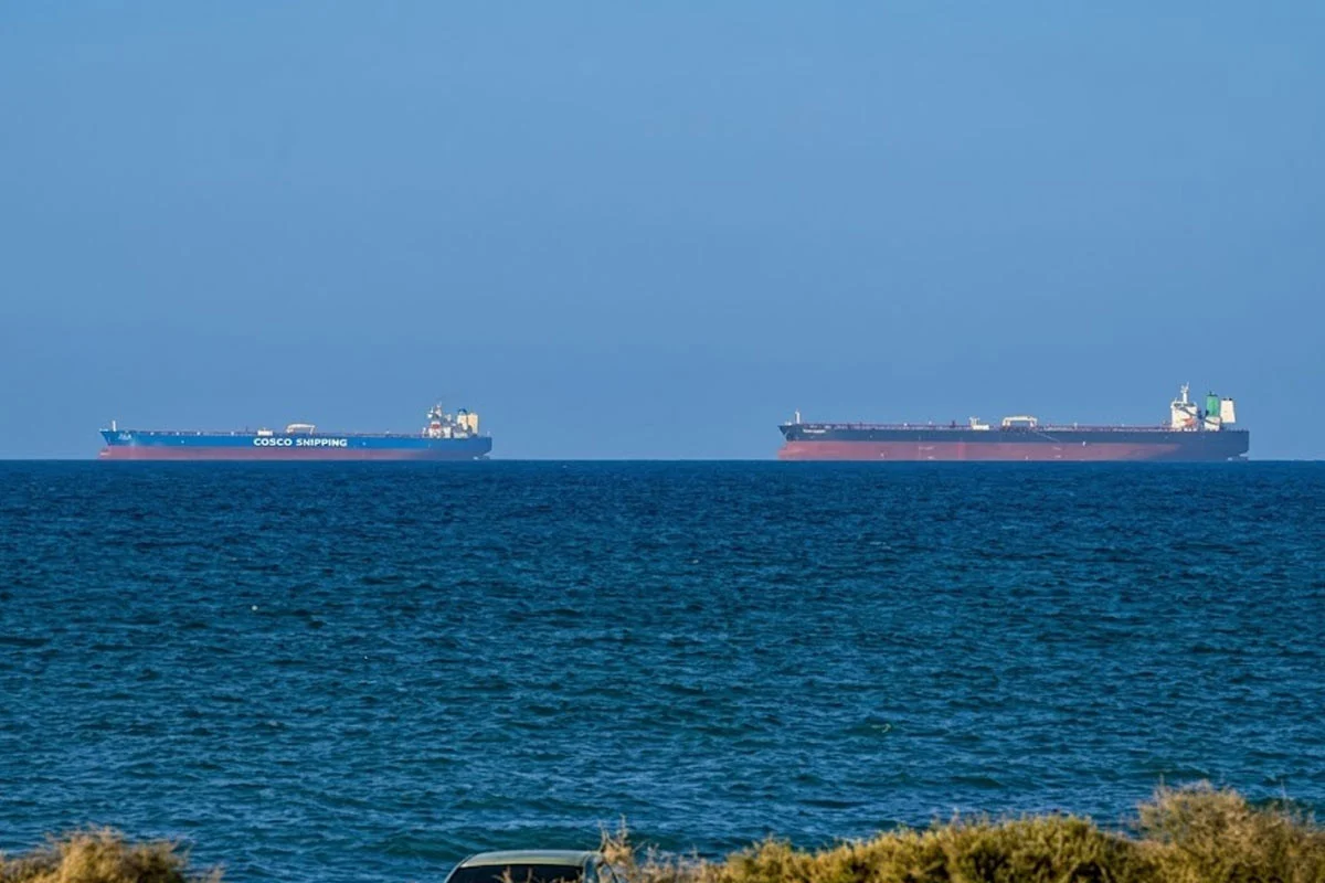 ইরানকে হরমুজ প্রনালী খুলে দেয়ার আহ্বান চীনের