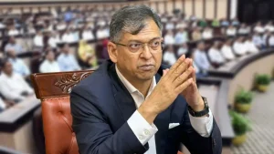 অস্ত্র উদ্ধারে ডিসিদের কড়া নির্দেশ স্বরাষ্ট্রমন্ত্রীর